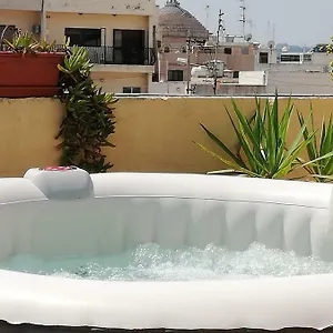 Appartement With Private Terrace, Jacuzzi & Views